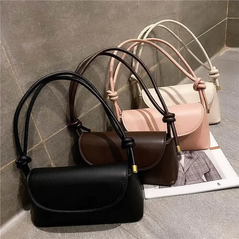 Internet celebrity retro small bag for women in autumn and winter, new trendy crossbody bag, fashionable one shoulder small bag - Image 2
