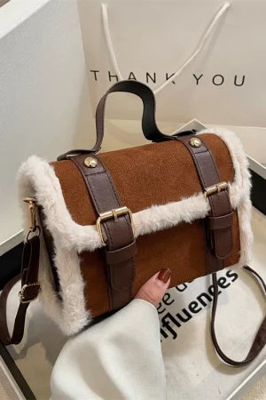 Winter Crossbody Bags for Women Shoulder Bag New Lamb Plush Velvet Bag Lady Small Square Handbag French Korea Style ショルダーウォレット